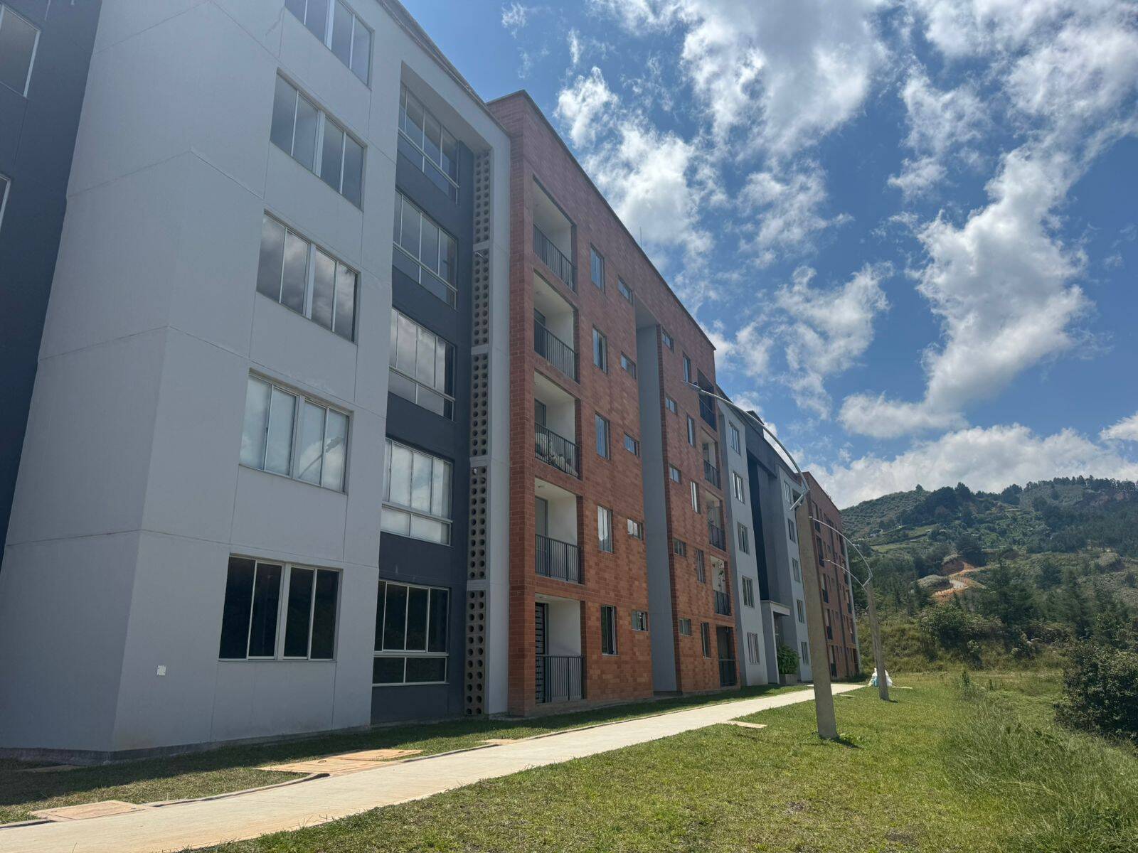 #A059 - Apartamento para Alquiler en La Ceja - ANT