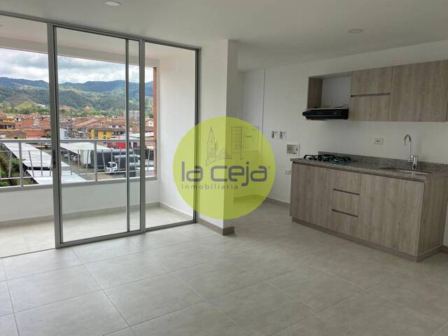#040 - Apartamento para Venta en La Ceja - ANT