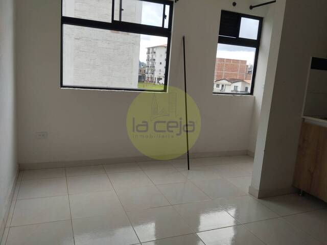 #A033 - Apartamento para Alquiler en La Ceja - ANT