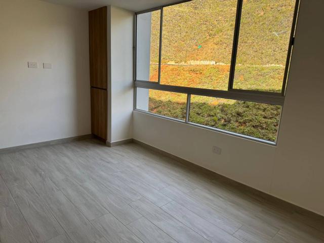 #A056 - Apartamento para Venta en La Ceja - ANT - 3