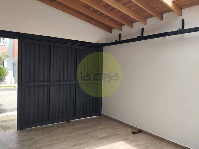 #051 - Casa para Venta en La Ceja - ANT