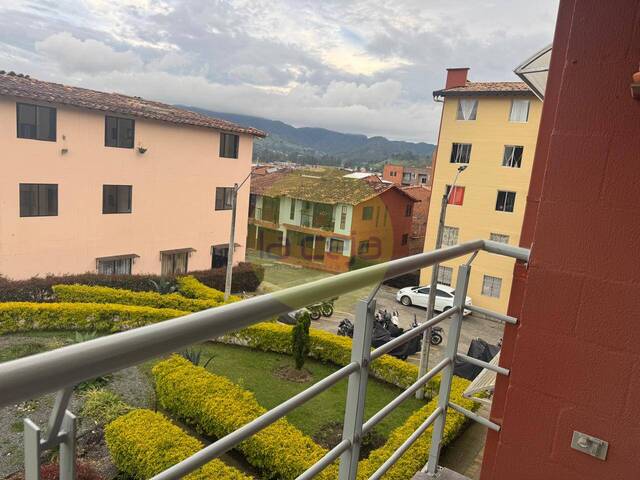 #A020 - Apartamento para Alquiler en La Ceja - ANT