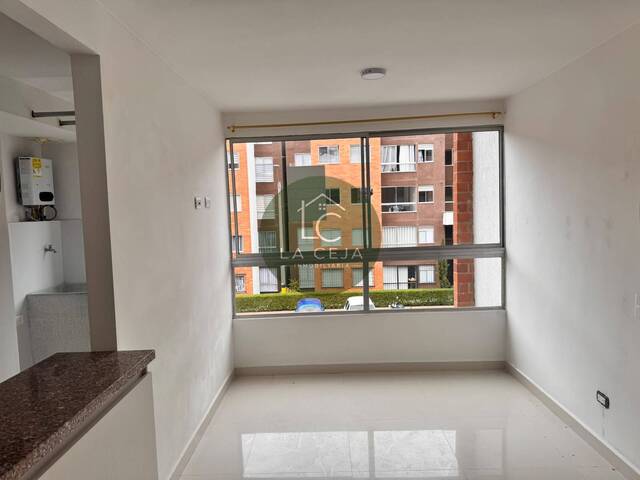#A042 - Apartamento para Alquiler en La Ceja - ANT