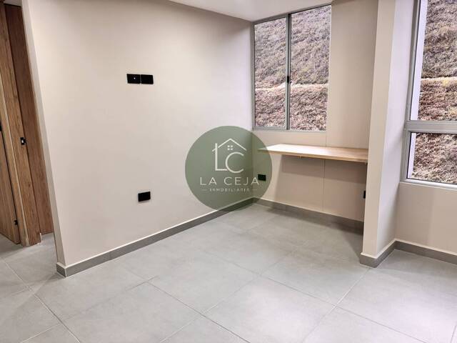 #054 - Apartamento para Venta en La Ceja - ANT