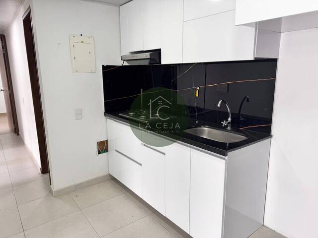#056 - Apartamento para Venta en La Ceja - ANT